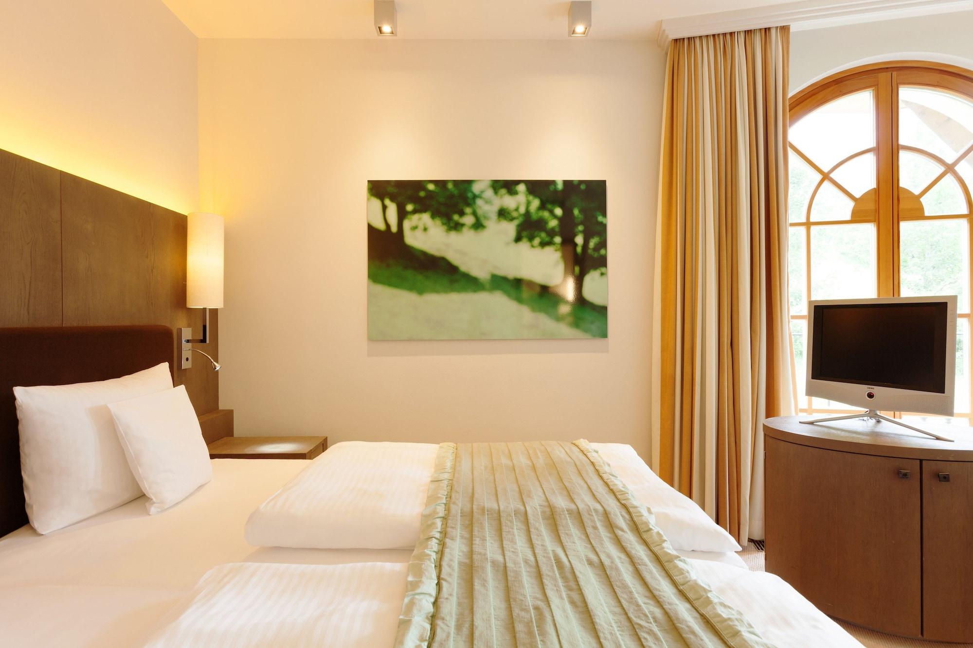 Schlosshotel Kitzbuehel A-Rosa Collection Εξωτερικό φωτογραφία A room at the Hotel Waldhaus Flims