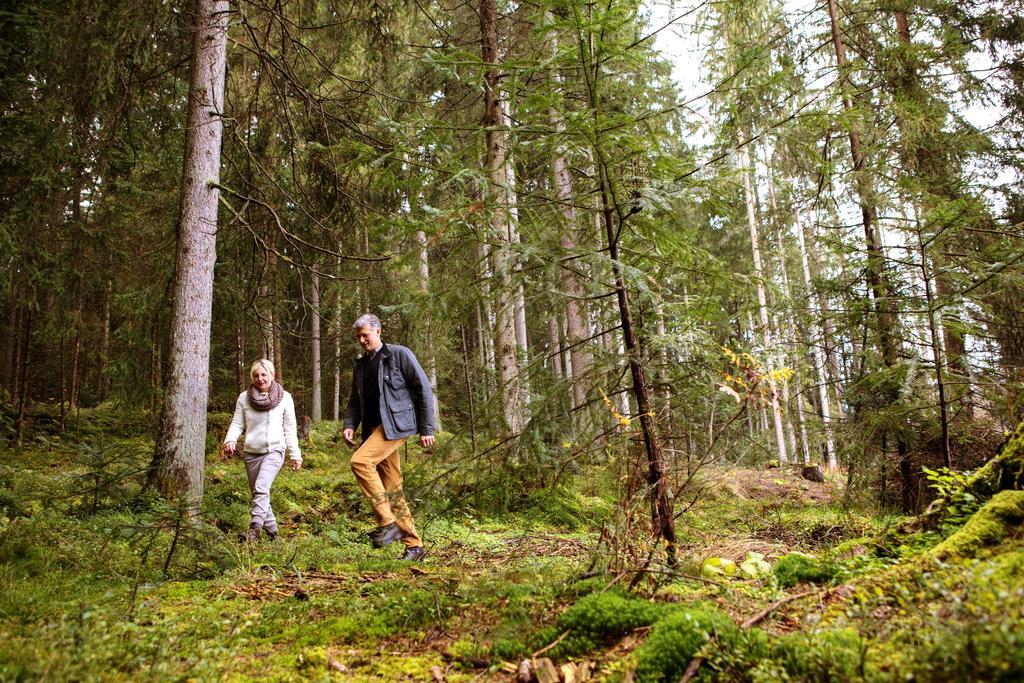 Schlosshotel Kitzbuehel A-Rosa Collection Εξωτερικό φωτογραφία Hiking in the forest