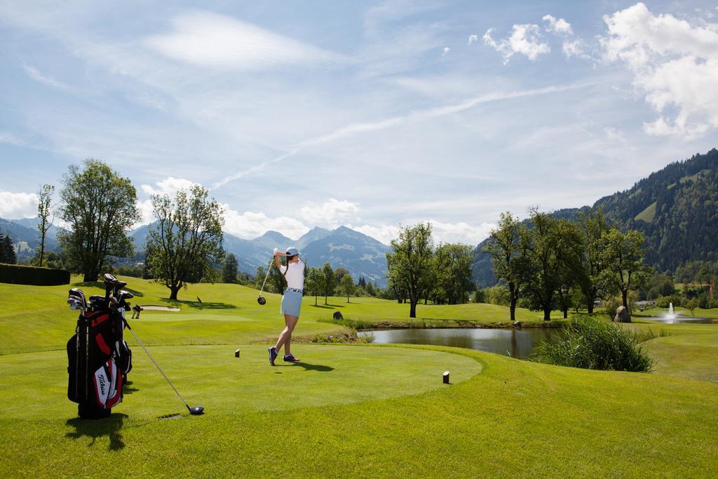 Schlosshotel Kitzbuehel A-Rosa Collection Εξωτερικό φωτογραφία Golf course in the Alps