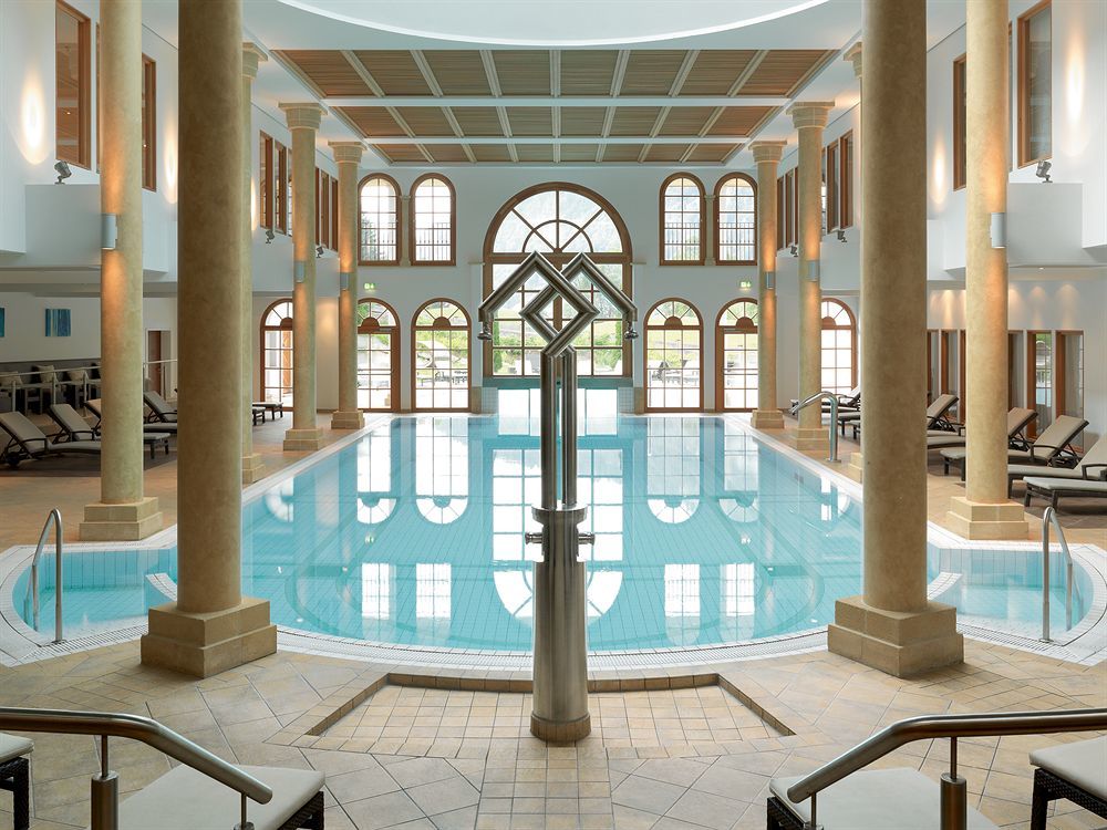 Schlosshotel Kitzbuehel A-Rosa Collection Εξωτερικό φωτογραφία The swimming pool at the Hotel