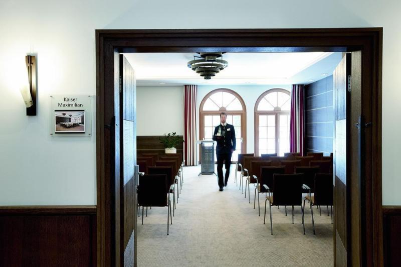 Schlosshotel Kitzbuehel A-Rosa Collection Εξωτερικό φωτογραφία The interior of the German Federal Police Academy