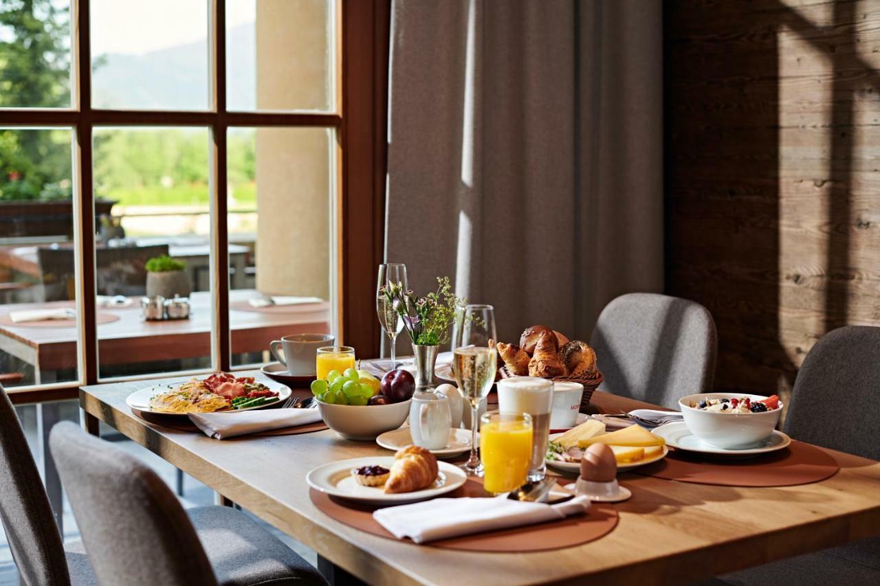 Schlosshotel Kitzbuehel A-Rosa Collection Εξωτερικό φωτογραφία Breakfast table